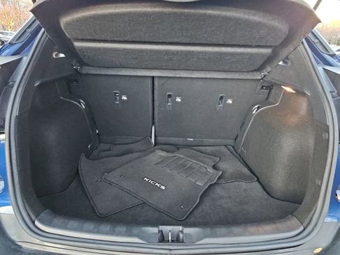 Used 2019 Nissan Kicks SV image 15