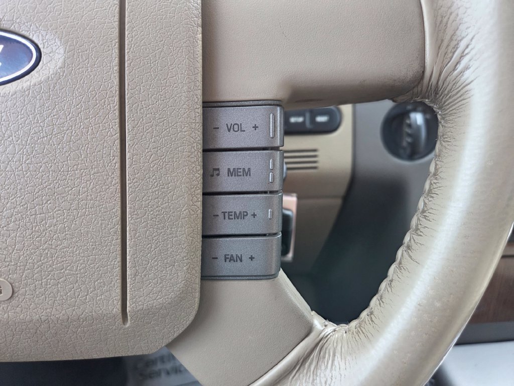 Used 2004 Ford F150 Lariat AWD/4WD image 13