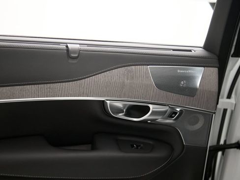 Certified 2024 Volvo XC90 B6 Ultimate AWD/4WD image 20