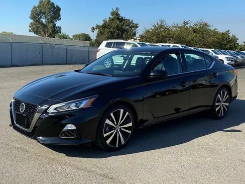 Used 2019 Nissan Altima 2.5 SL AWD/4WD image 2