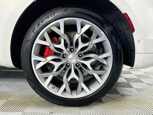 Used 2023 Aston Martin DBX AWD/4WD image 4