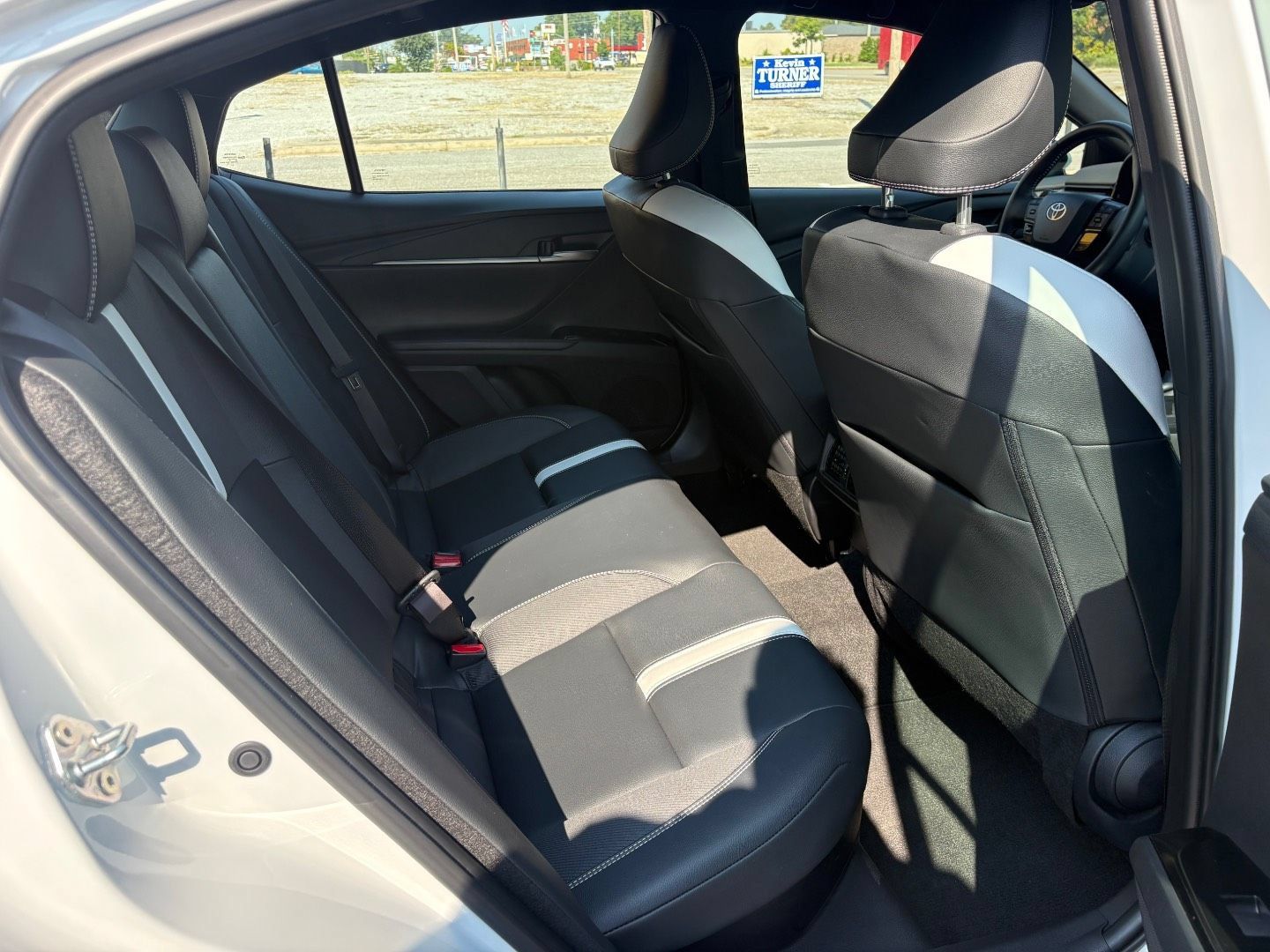 Used 2026 Toyota Camry SE FWD image 10