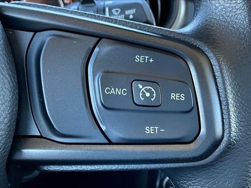 Used 2021 Jeep Wrangler Sport AWD/4WD image 16