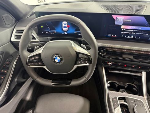 Used 2025 BMW 330i xDrive Sedan AWD/4WD image 13