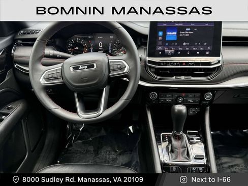 Used 2024 Jeep Compass Trailhawk image 12