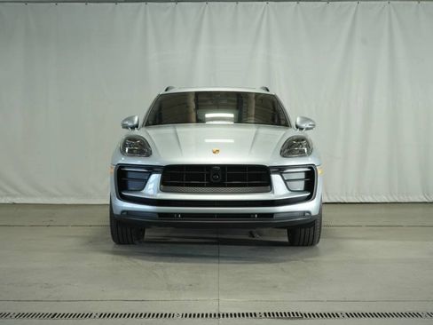 New 2024 Porsche Macan image 10