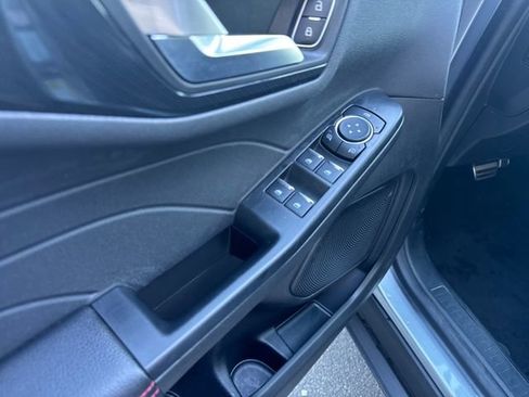 Used 2024 Ford Escape ST-Line image 13