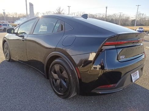 Used 2024 Toyota Prius LE image 5