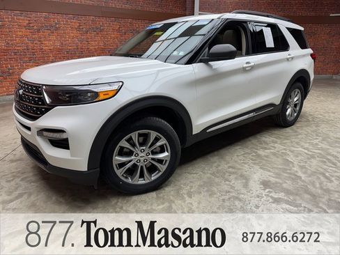 Used 2022 Ford Explorer XLT w/ Equipment Group 202A image 1