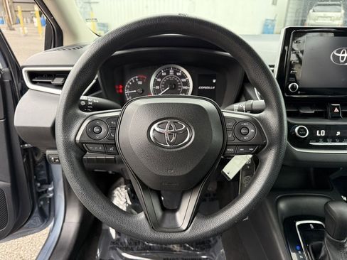 Certified 2021 Toyota Corolla LE image 20