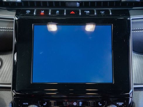 New 2025 Jeep Grand Cherokee Laredo X w/ Luxury Tech Group I image 22