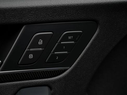 Used 2019 Audi SQ5 Premium Plus w/ Premium Plus Package AWD/4WD image 19