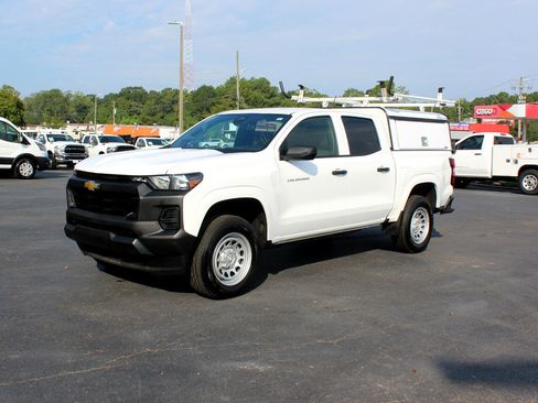 Used 2024 Chevrolet Colorado W/T w/ WT Convenience Package II image 8