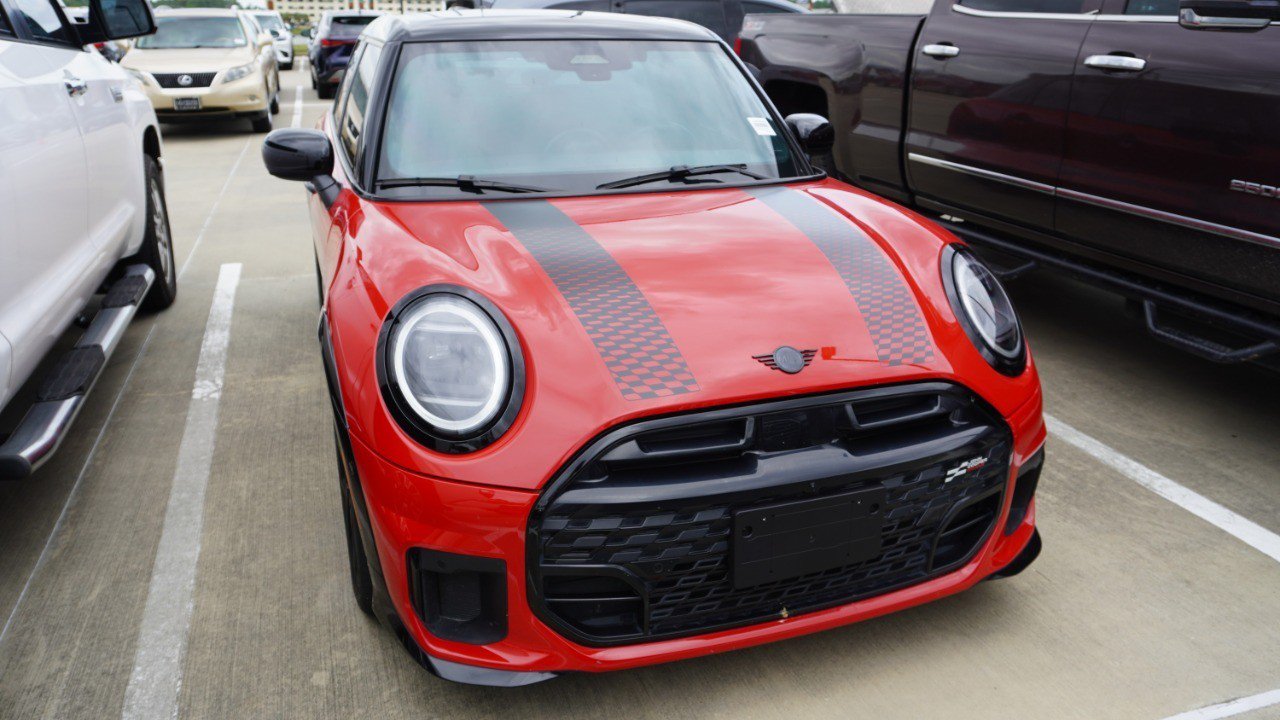 Used 2025 MINI Cooper S FWD image 2