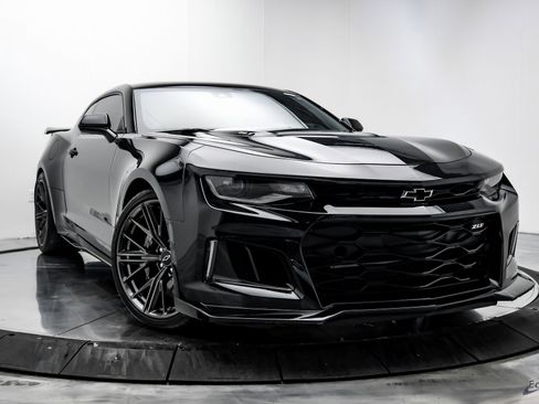 Used 2021 Chevrolet Camaro ZL1 image 22