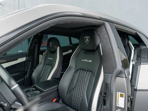 Used 2023 Lamborghini Urus S AWD/4WD image 50