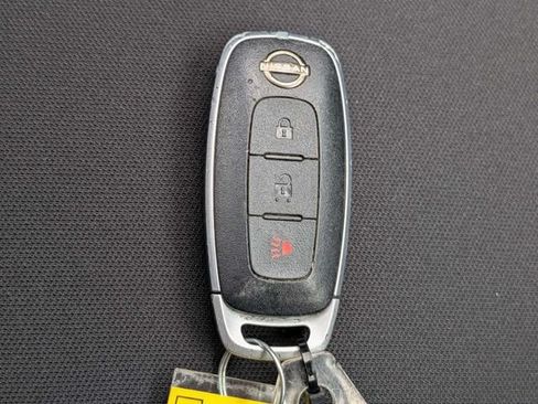 Used 2024 Nissan Rogue S AWD/4WD image 28