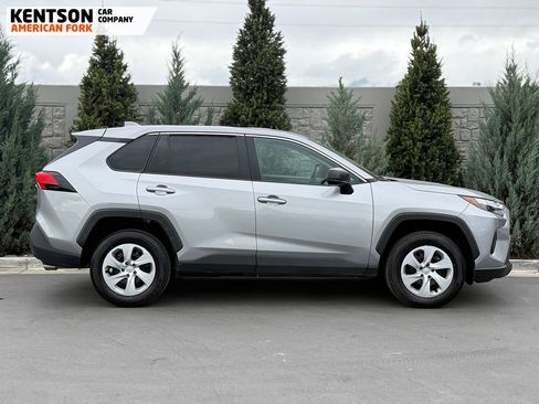 Used 2025 Toyota RAV4 LE AWD/4WD image 11