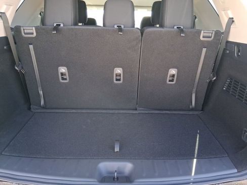 New 2026 Nissan Pathfinder SV image 7