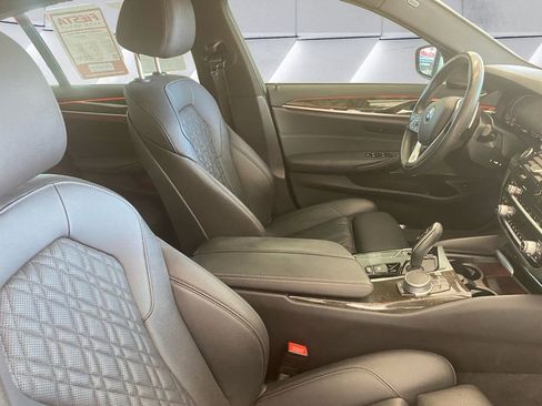 Used 2021 BMW 540i xDrive w/ Premium Package image 13