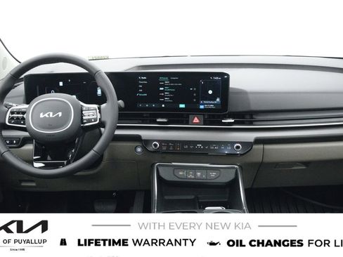 New 2026 Kia Carnival SX FWD image 17
