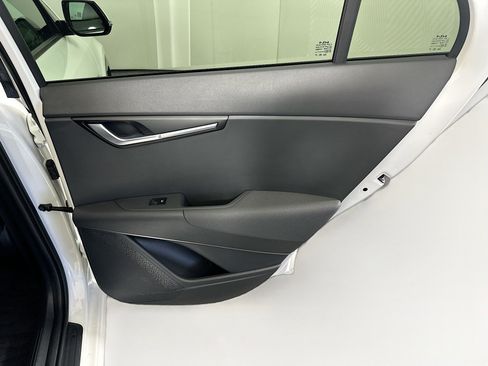 Used 2024 Kia Niro Wind FWD image 31