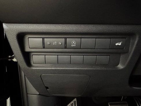 New 2026 Mitsubishi Outlander SEL image 10