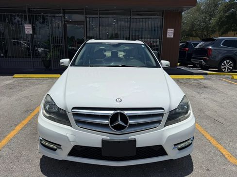 Used 2013 Mercedes-Benz C 250 Sedan image 2