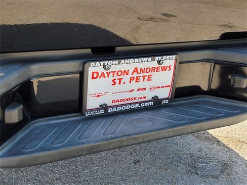 Used 2019 Nissan Frontier PRO-4X w/ Pro-4x Luxury Package image 10