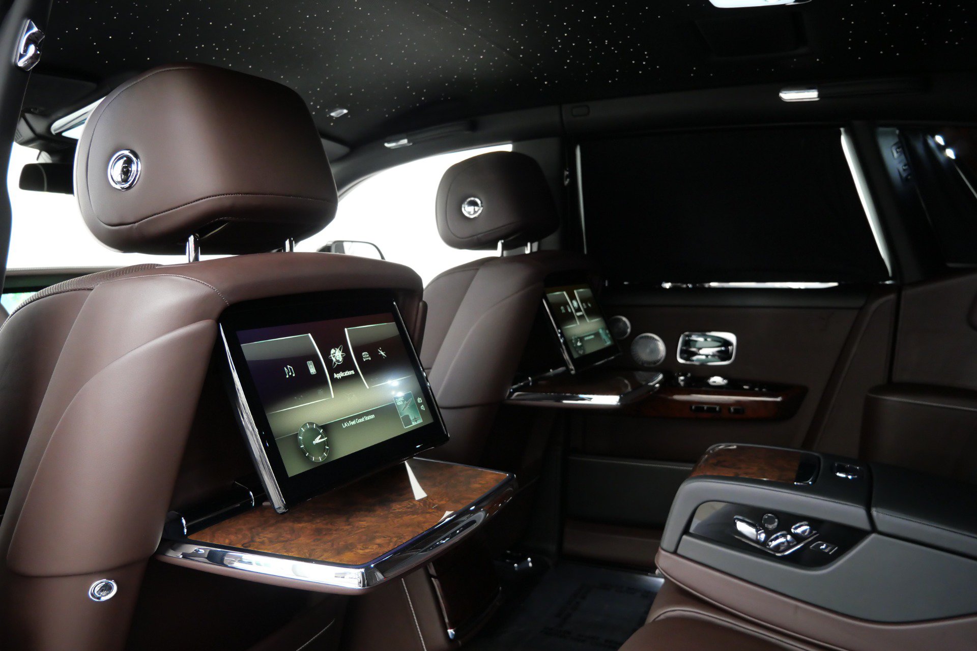 Used 2019 Rolls-Royce Phantom Sedan RWD image 24