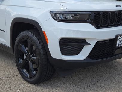 New 2025 Jeep Grand Cherokee Altitude