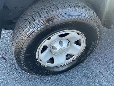 Used 2022 Toyota Tacoma SR image 31