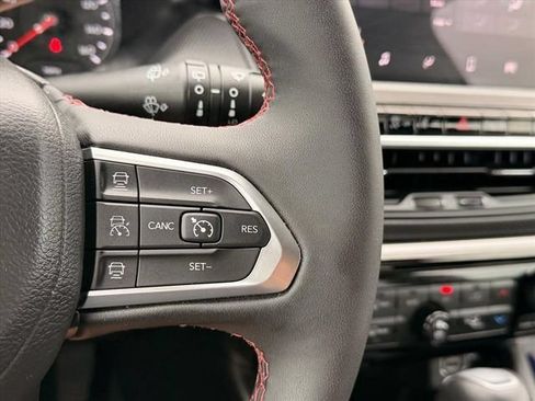 Used 2026 Jeep Compass Trailhawk AWD/4WD image 20