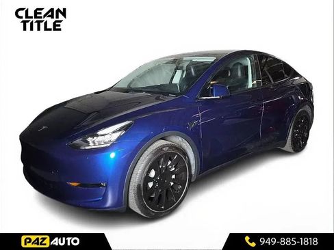 Used 2023 Tesla Model Y Long Range AWD/4WD image 1