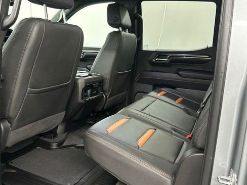 Used 2024 GMC Sierra 1500 AT4 w/ Technology Package image 32