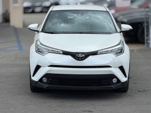 Used 2018 Toyota C-HR XLE FWD image 4
