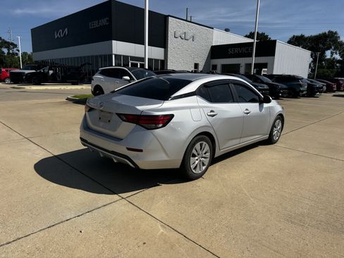 Used 2022 Nissan Sentra S FWD image 14