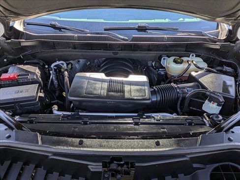 Used 2023 Chevrolet Suburban Z71 w/ Luxury Package image 24