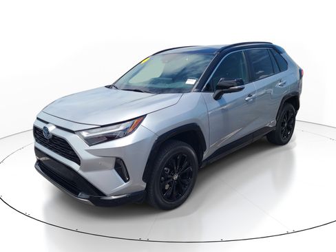 Used 2024 Toyota RAV4 XSE w/ Advanced Technology Package AWD/4WD image 3