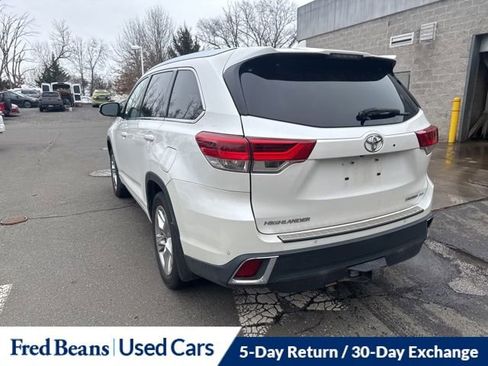 Used 2019 Toyota Highlander Limited image 11