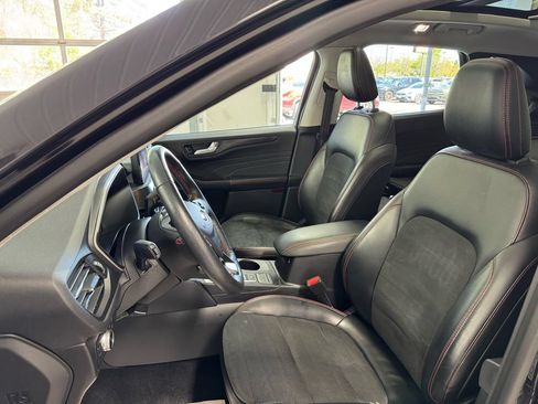 Used 2021 Ford Escape SEL w/ SEL Stealth AWD Package image 19