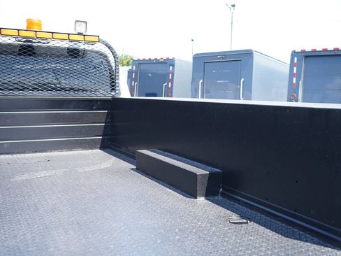 Used 2015 Ford F550 4x4 Crew Cab Super Duty image 16