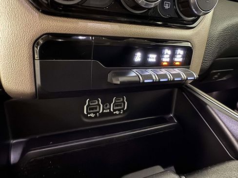 Used 2020 RAM 1500 Laramie AWD/4WD image 28