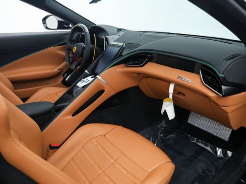 Certified 2025 Ferrari Roma Spider RWD image 21