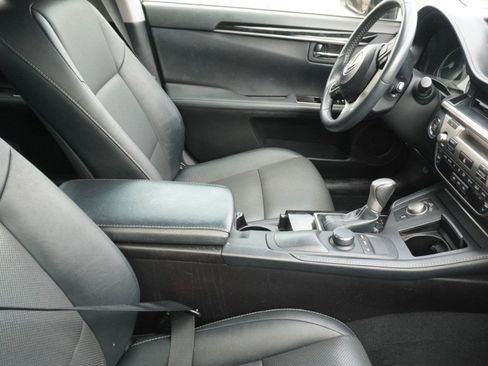 Used 2018 Lexus ES 350 w/ Accessory Package 2 image 8