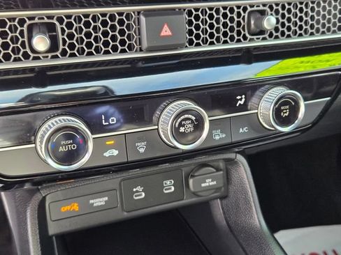 Used 2025 Honda Civic Sport image 18