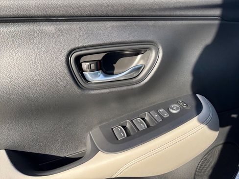 New 2026 Honda HR-V LX image 32