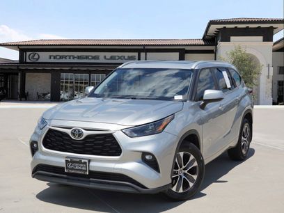 Used 2023 Toyota Highlander XLE