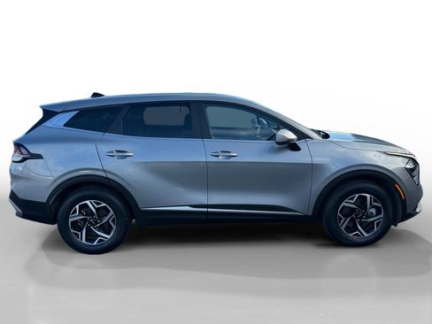Used 2023 Kia Sportage LX image 6