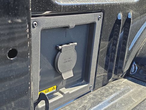 New 2026 Ford F150 XLT w/ Equipment Group 302A MID image 9